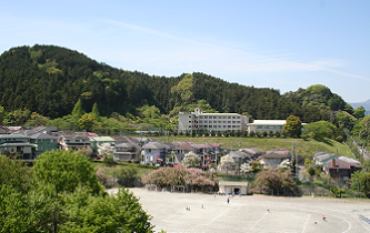校舎全景